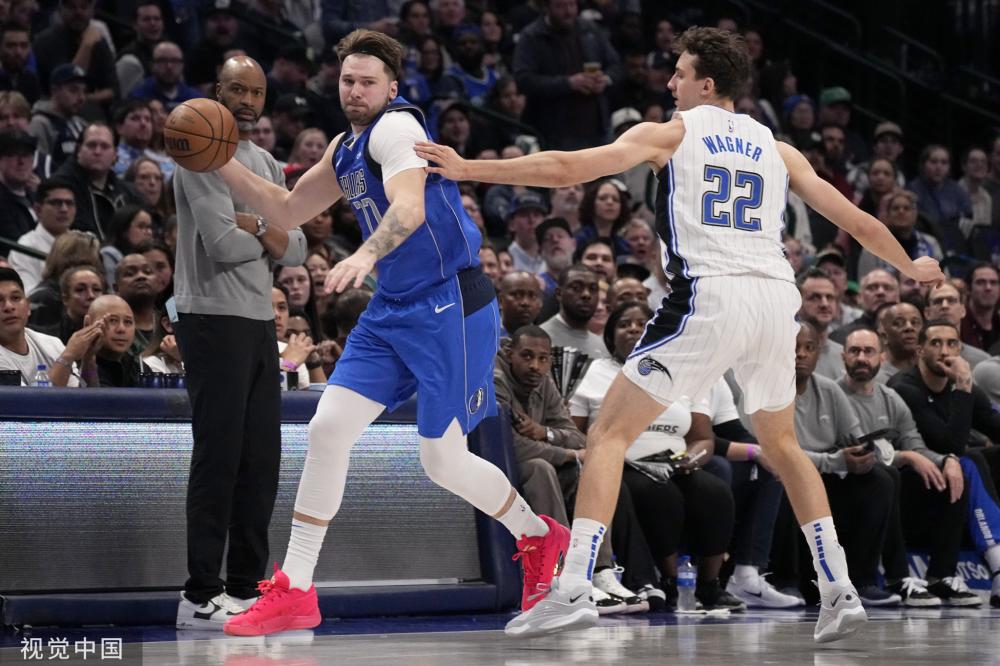 的舞台上 的舞台上