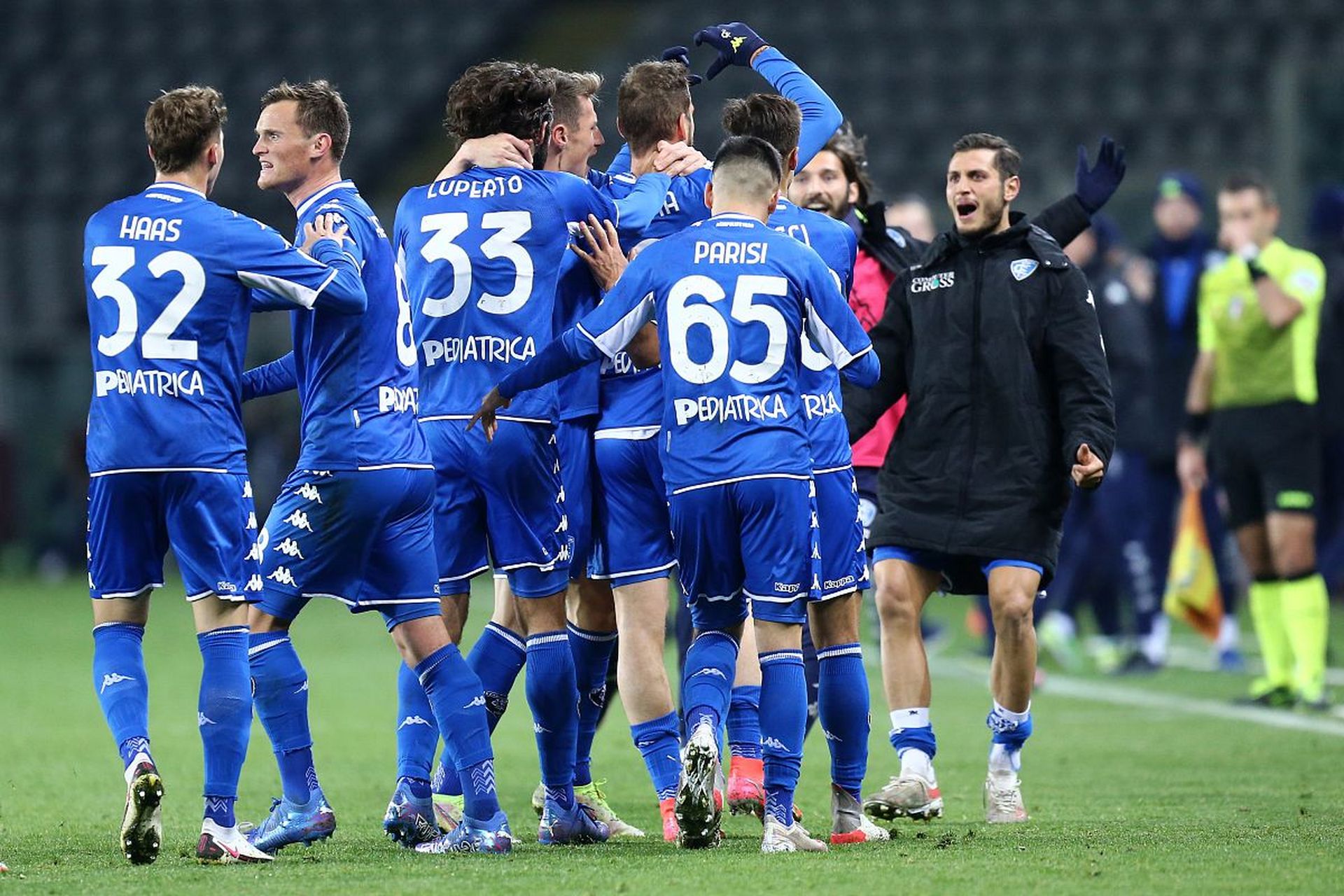 部背身拿球 部背身拿球